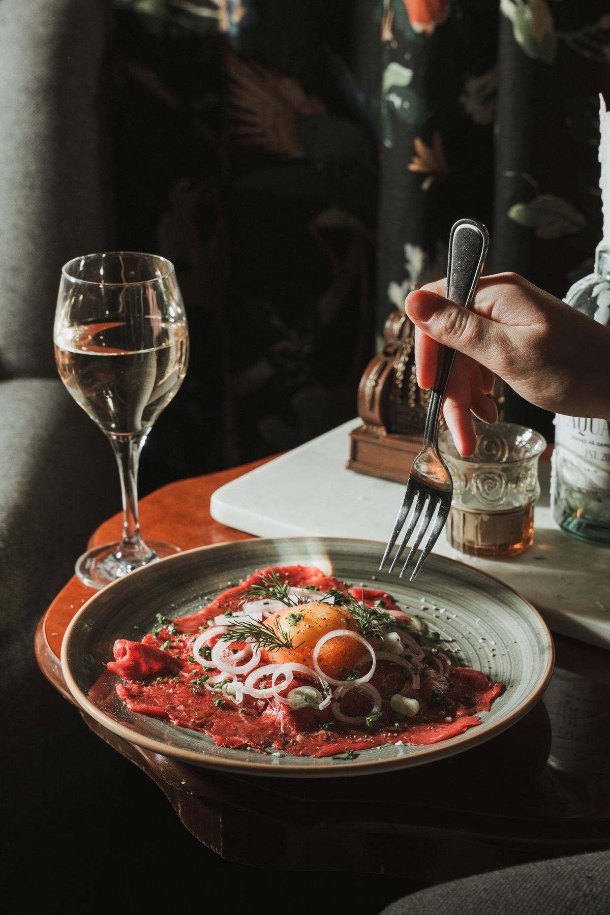 Råbiff serverad på Hamnplan 1